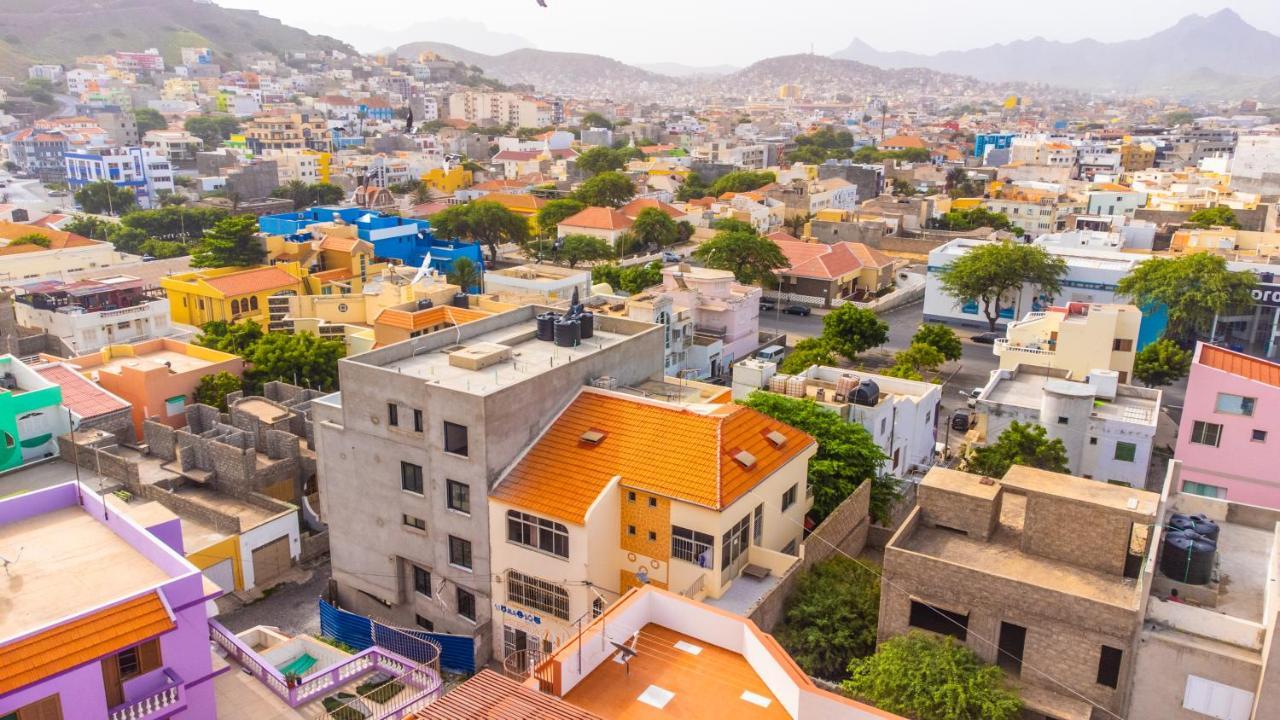 Simabo'S Backpackers' Hostel Mindelo Buitenkant foto
