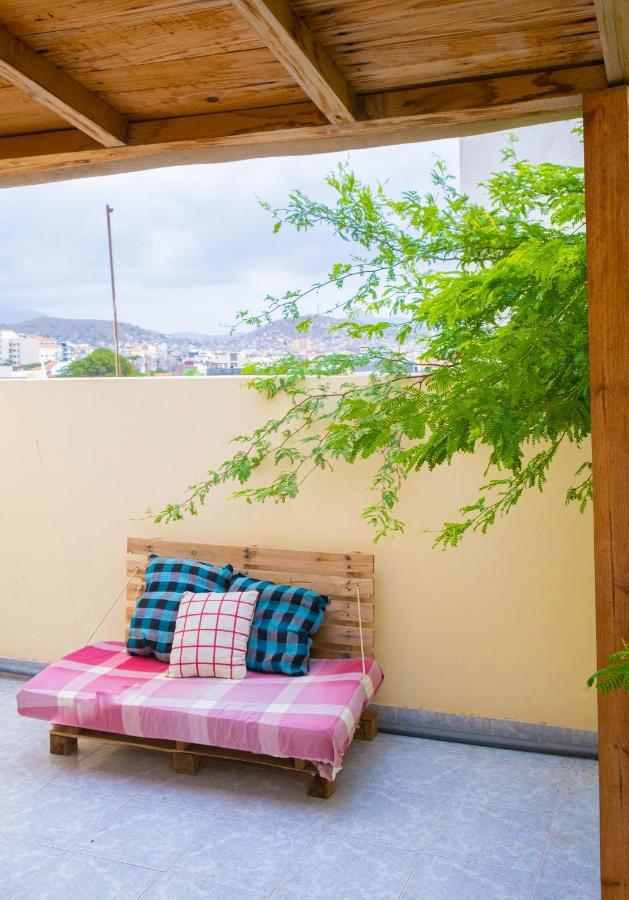 Simabo'S Backpackers' Hostel Mindelo Buitenkant foto