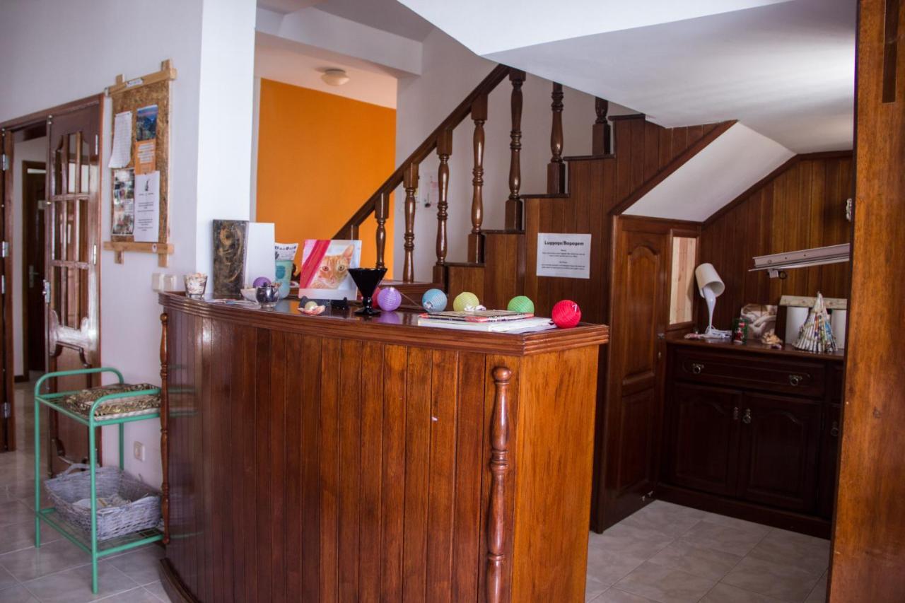 Simabo'S Backpackers' Hostel Mindelo Buitenkant foto